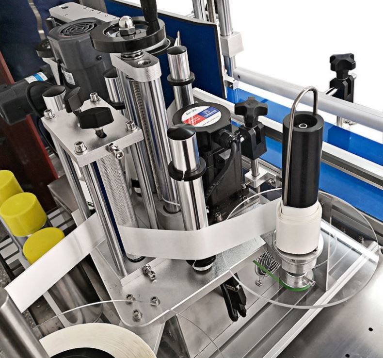 O preço mais baixo e venda quente máquina de rotulagem automática de mesa para garrafa redonda