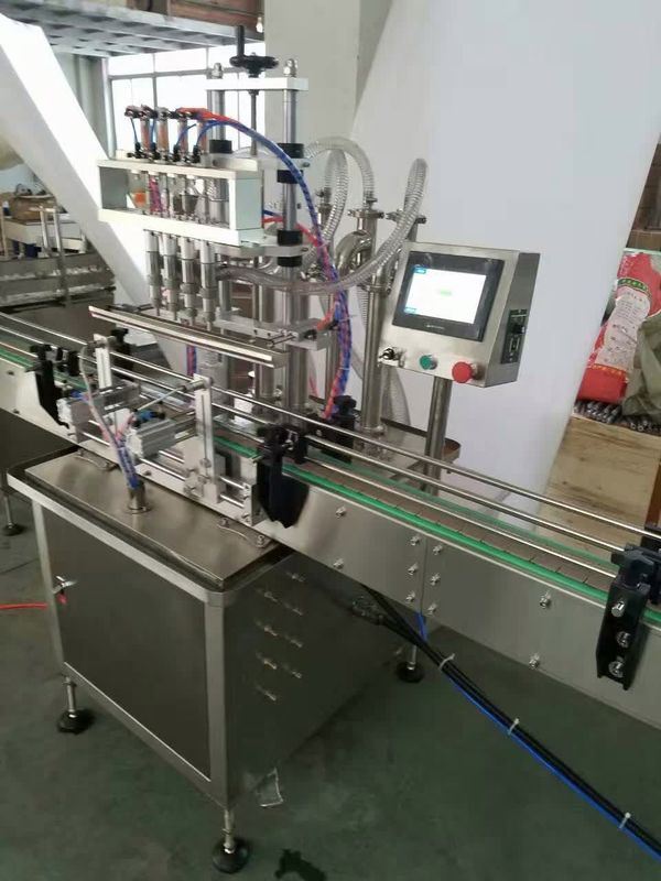 Máquina de enchimento em linha 4 bocal Máquina de enchimento de líquido de transbordamento automático Enchimento de garrafa de líquido para suco de bebida