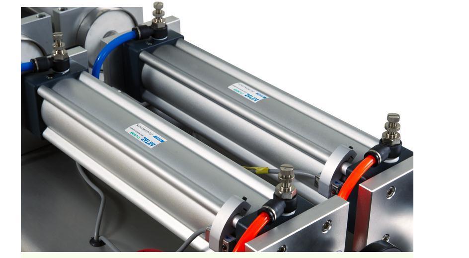 Máquina de Enchimento e Tampa para Colírios de Duas Cabeças/Máquina de Enchimento e Tampa para Colírios de Duas Cabeças Dtgnx-iii (Tipo Manipulador)