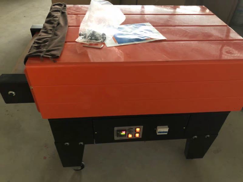 Máquina de Termoencolhimento BS4525 Jet para Embalagem de Alimentos, Bebidas e Outros Produtos Unitários