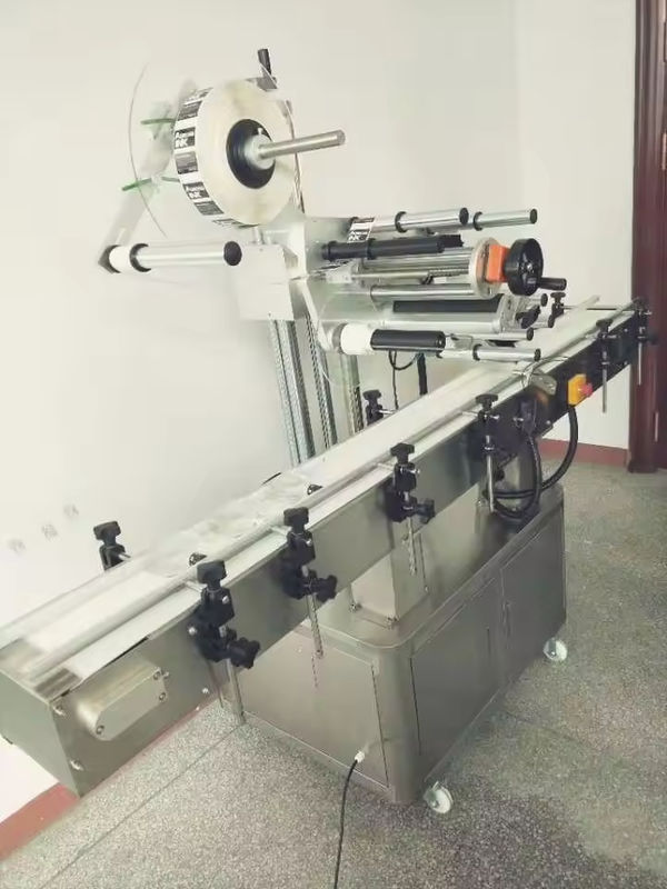 Rotuladora plana semiautomática de alta eficiência para sachês e caixas com estampagem a quente, Máquina manual de rotulagem de sacos