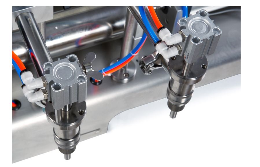 Máquina de preenchimento de líquidos de bebidas refrigeradas/máquina de preenchimento de água de tipo pistão de alta precisão